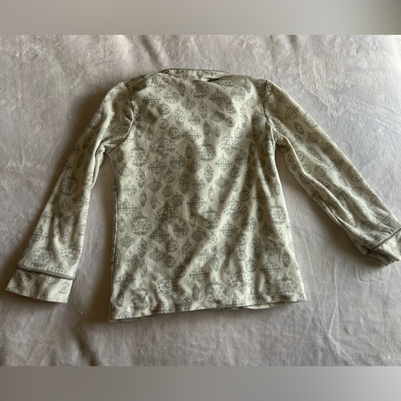 SweetHoney Cream and Olive Kids Christmas Pajama Set - Picture 8 of 9